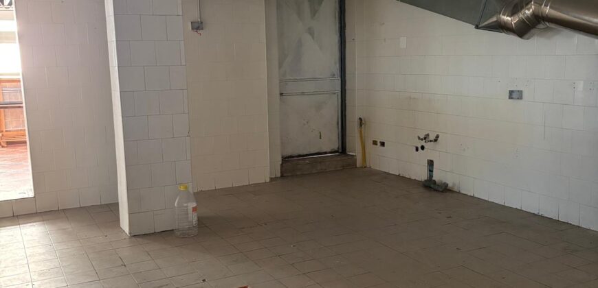 LOCALE COMMERCIALE 320 MQ Licola-Via S.nullo