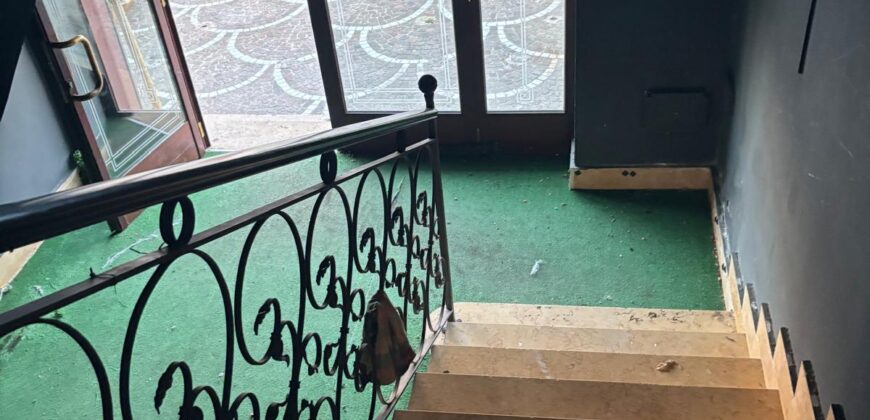 LOCALE COMMERCIALE 320 MQ Licola-Via S.nullo