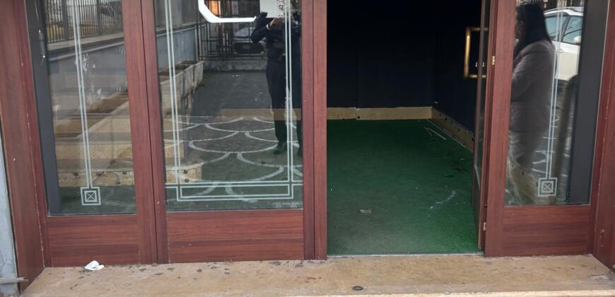 LOCALE COMMERCIALE 320 MQ Licola-Via S.nullo