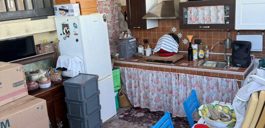 APPARTAMENTO CON TERRAZZO Licola Mare