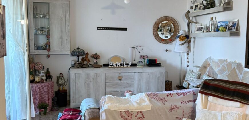 APPARTAMENTO CON TERRAZZO Licola Mare