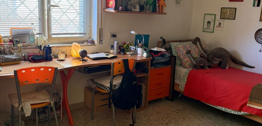 APPARTAMENTO CON TERRAZZO Licola Mare