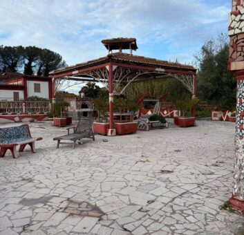 VILLA SINGOLA CON AMPIO GIARDINO Castel Volturno