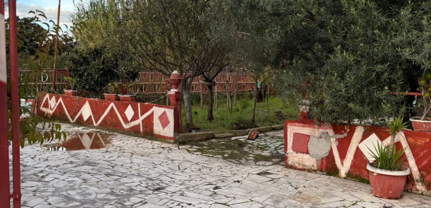 VILLA SINGOLA CON AMPIO GIARDINO Castel Volturno