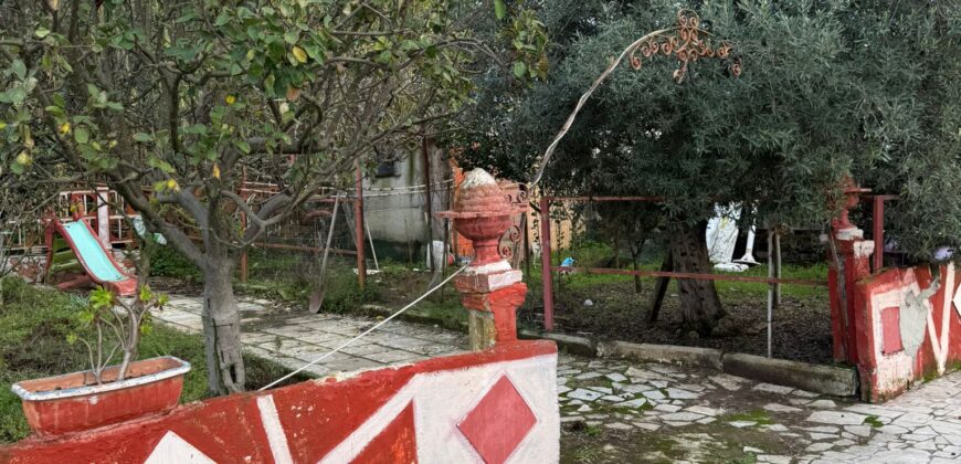 VILLA SINGOLA CON AMPIO GIARDINO Castel Volturno