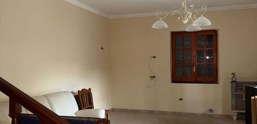 VILLA SINGOLA CON AMPIO GIARDINO Castel Volturno