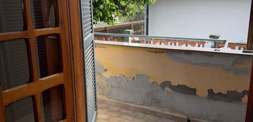 VILLA SINGOLA CON AMPIO GIARDINO Castel Volturno