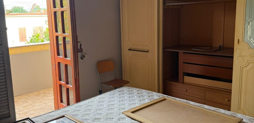 VILLA SINGOLA CON AMPIO GIARDINO Castel Volturno