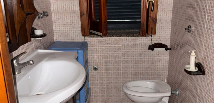 VILLA SINGOLA CON AMPIO GIARDINO Castel Volturno