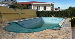 AMPIA VILLA BIFAMILIARE CON PISCINA Lago Patria-Pco Palumbo