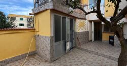 AMPIA VILLA BIFAMILIARE CON PISCINA Lago Patria-Pco Palumbo