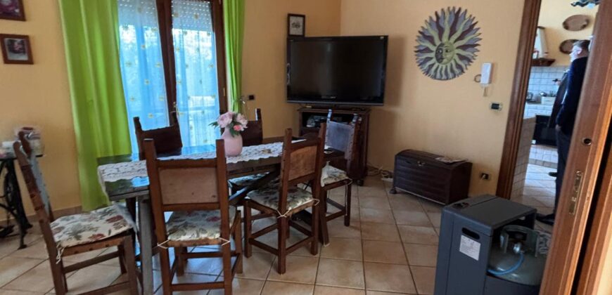 AMPIA VILLA BIFAMILIARE CON PISCINA Lago Patria-Pco Palumbo