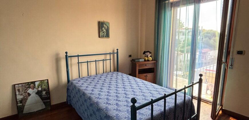 AMPIA VILLA BIFAMILIARE CON PISCINA Lago Patria-Pco Palumbo