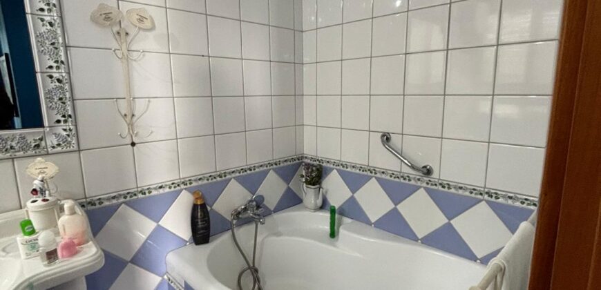 AMPIA VILLA BIFAMILIARE CON PISCINA Lago Patria-Pco Palumbo