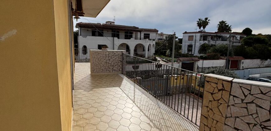 AMPIA VILLA BIFAMILIARE CON PISCINA Lago Patria-Pco Palumbo