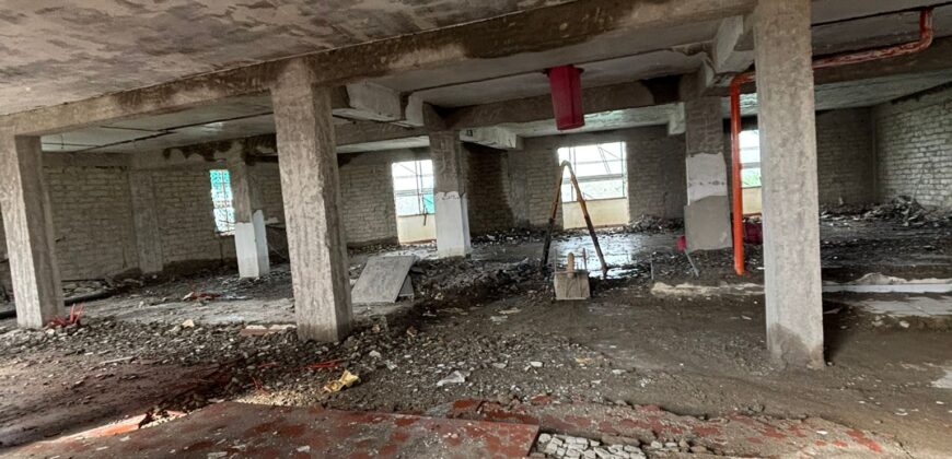 LOCALE COMMERCIALE 300 MQ Lago Patria-Via Lago Patria