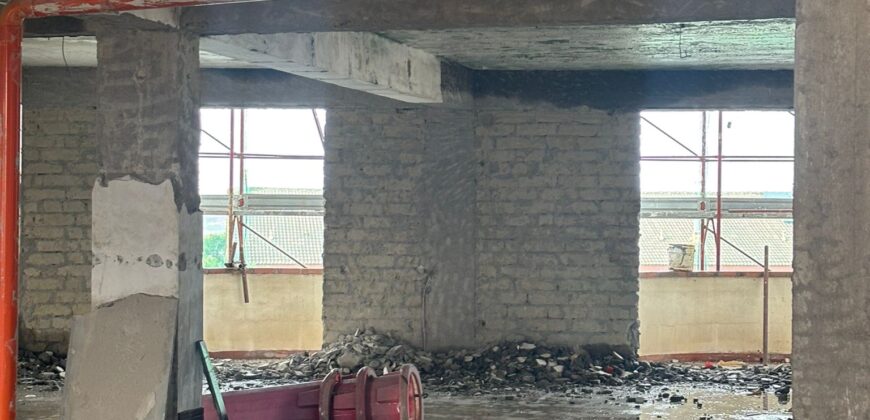 LOCALE COMMERCIALE 300 MQ Lago Patria-Via Lago Patria