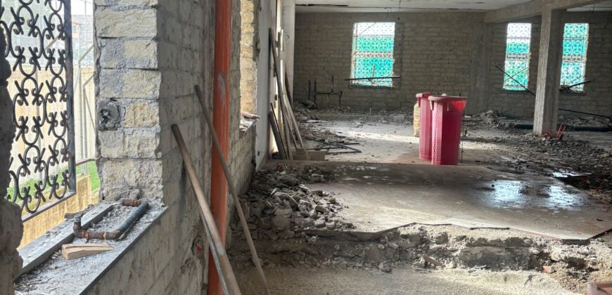 LOCALE COMMERCIALE 300 MQ Lago Patria-Via Lago Patria