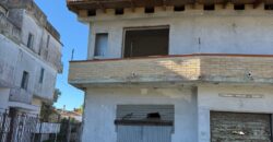 VILLA SINGOLA DA RISTUTTURARE Baia Verde