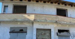 VILLA SINGOLA DA RISTUTTURARE Baia Verde