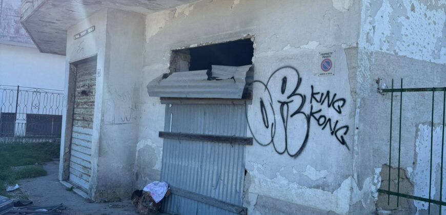 VILLA SINGOLA DA RISTUTTURARE Baia Verde