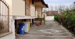 VILLA BIFAMILIARE Varcaturo