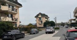 TRILOCALE RISTRUTTURATO Varcaturo-Parco Verde