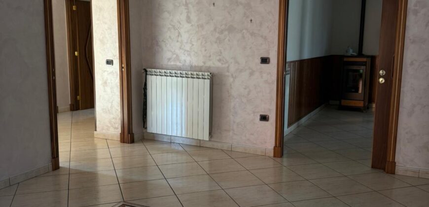 VILLA BIFAMILIARE Varcaturo