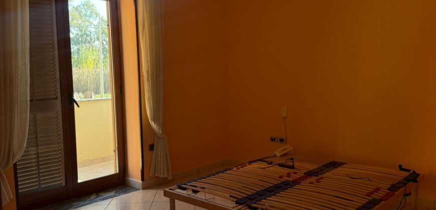 VILLA BIFAMILIARE Varcaturo