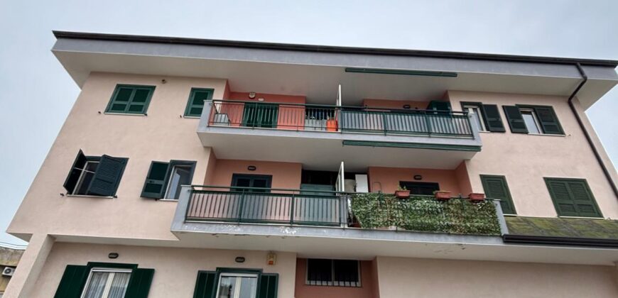 TRILOCALE RISTRUTTURATO Varcaturo-Parco Verde