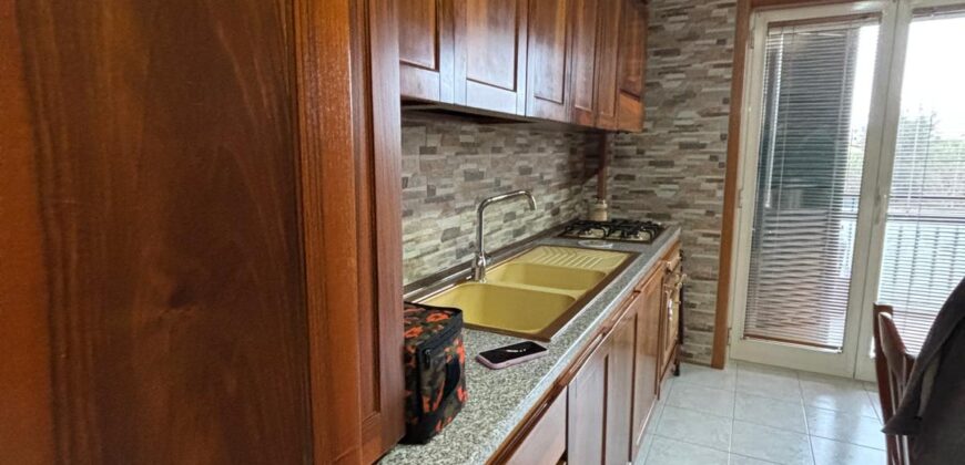 TRILOCALE RISTRUTTURATO Varcaturo-Parco Verde