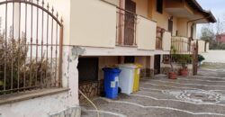 VILLA BIFAMILIARE Varcaturo