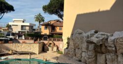 VILLA SINGOLA CON PISCINA Lago Patria-Via Lago Patria