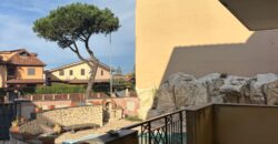 VILLA SINGOLA CON PISCINA Lago Patria-Via Lago Patria