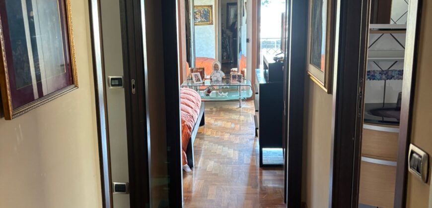 VILLA SINGOLA CON PISCINA Lago Patria-Via Lago Patria