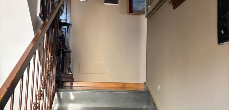 VILLA SINGOLA CON PISCINA Lago Patria-Via Lago Patria