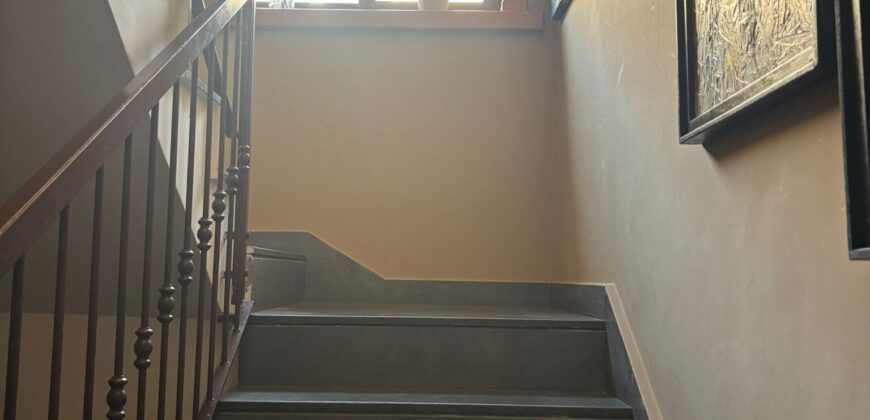 VILLA SINGOLA CON PISCINA Lago Patria-Via Lago Patria