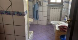 VILLA SINGOLA CON PISCINA Lago Patria-Via Lago Patria