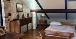 VILLA SINGOLA CON PISCINA Lago Patria-Via Lago Patria