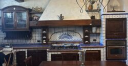 VILLA SINGOLA CON PISCINA Lago Patria-Via Lago Patria