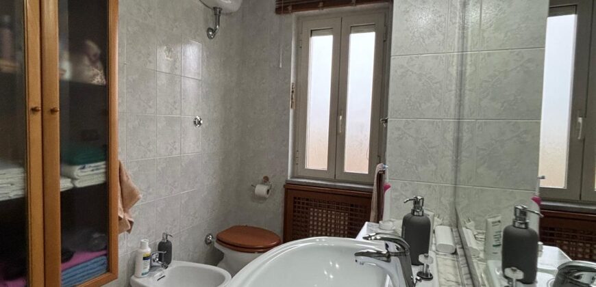 TRILOCALE RISTRUTTURATO Varcaturo-Parco Verde