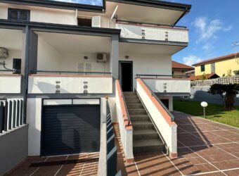 VILLA IN FITTO Lago Patria-Via Staffetta