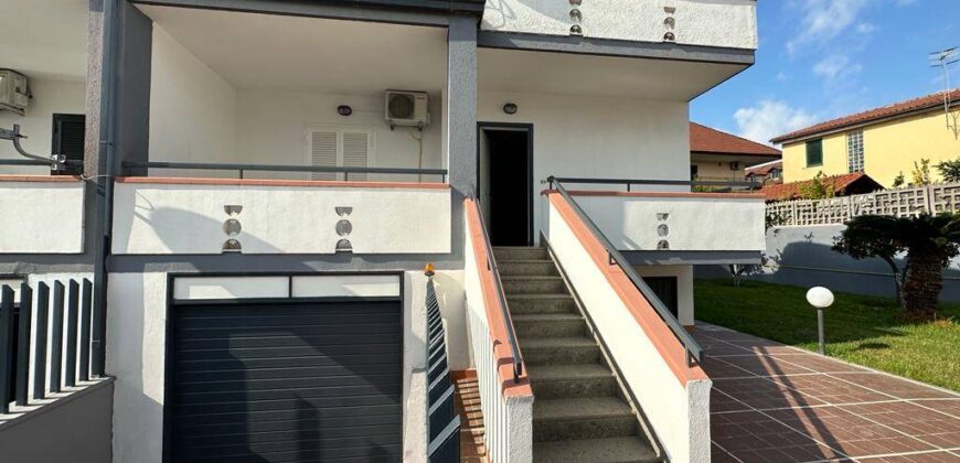 VILLA IN FITTO Lago Patria-Via Staffetta