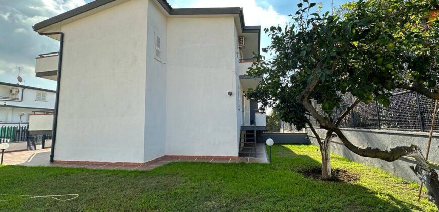 VILLA IN FITTO Lago Patria-Via Staffetta