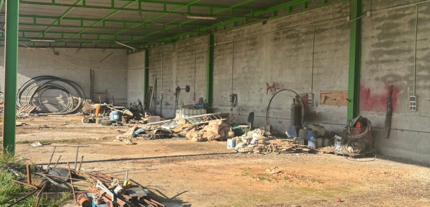 LOCALE COMMERCIALE O DEPOSITO 90 MQ Cancello ed arnone