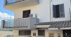 VILLA DIVISA IN DUE APPARTAMENTI Varcaturo-Parco Noce