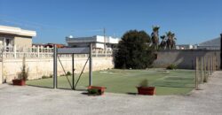 STRUTTURA 300 MQ CON PARCHEGGIO Castel Volturno