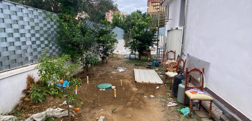 LUSSUOSA VILLA INDIPENDENTE Licola