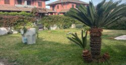 VILLA SINGOLA RISTRUTTURATA Varcaturo-Parco Residence