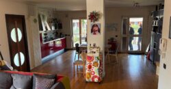 VILLA SINGOLA RISTRUTTURATA Varcaturo-Parco Residence